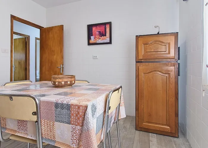 Pisos Leopoldo - Casaio Apartmán