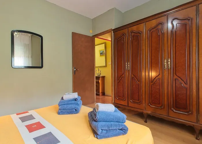 Pisos Leopoldo - Casaio Apartmán